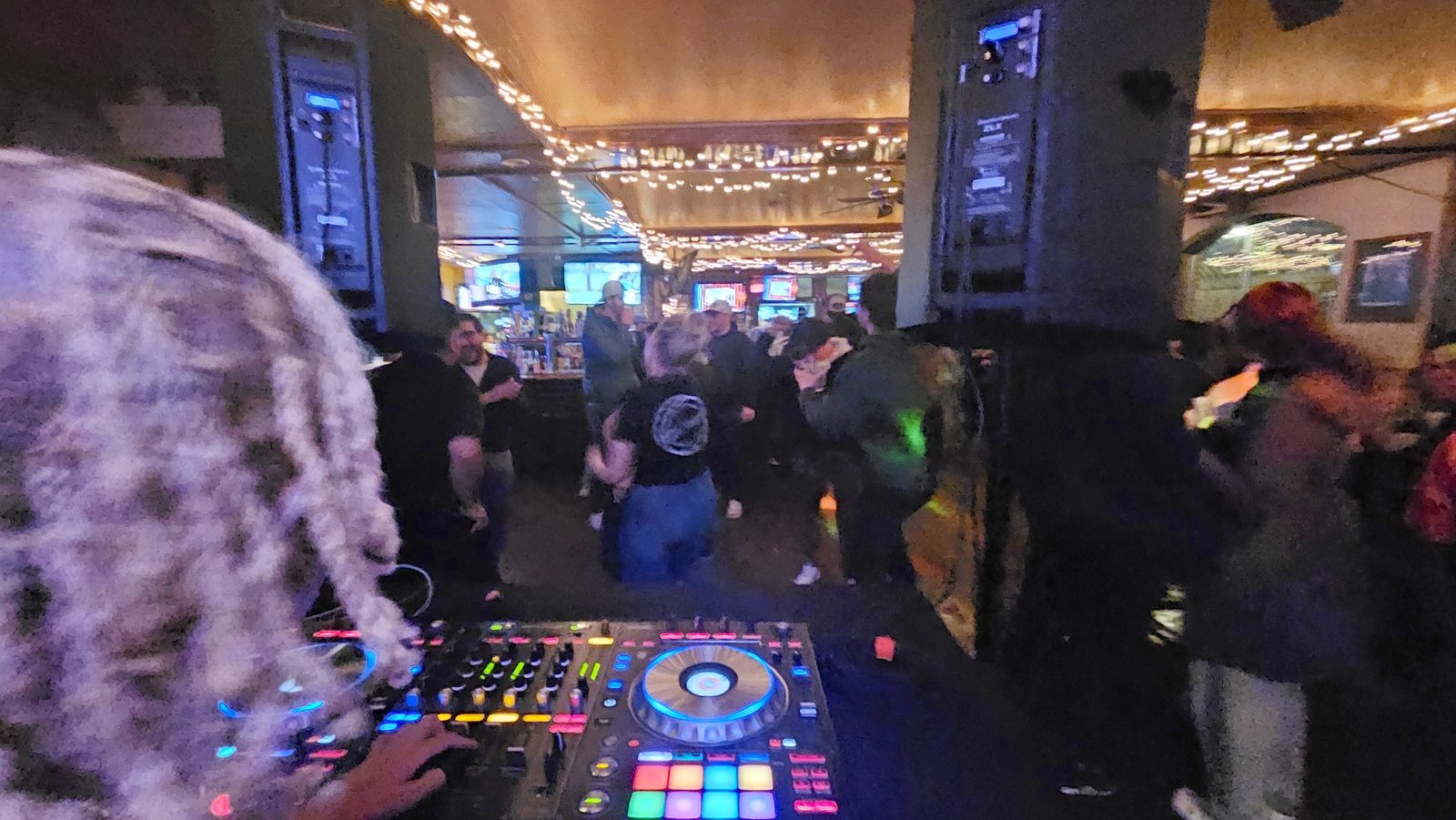Marquis Bee playing to a full floor from the booth at Fitz&rsquo;s Pub, Elmhurst